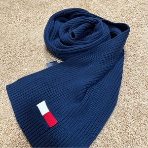 NWT Tommy Hilfiger Navy Blue Ribbed Knit Scarf Core Flag Logo Unisex Winter